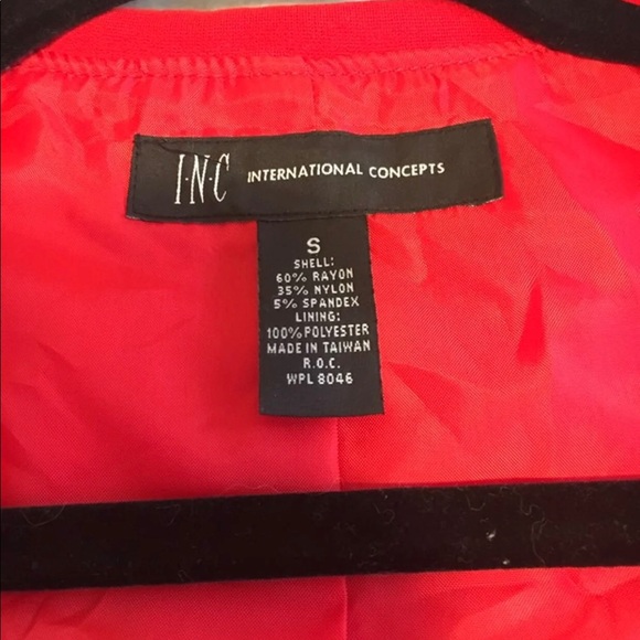 Red dress jacket - Picture 2 of 3